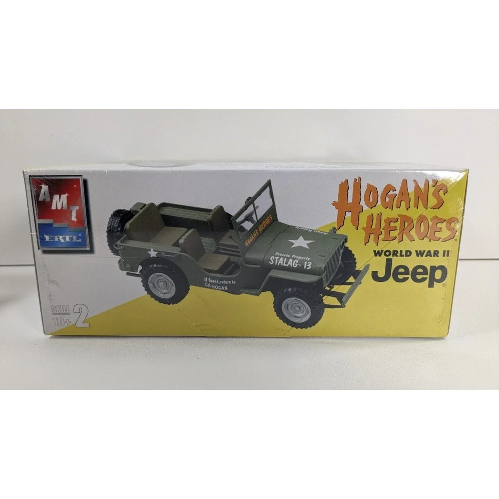 AMT Ertl Hogan's Heroes World War II Jeep 1/25 Scale Model Kit 31752 Sealed